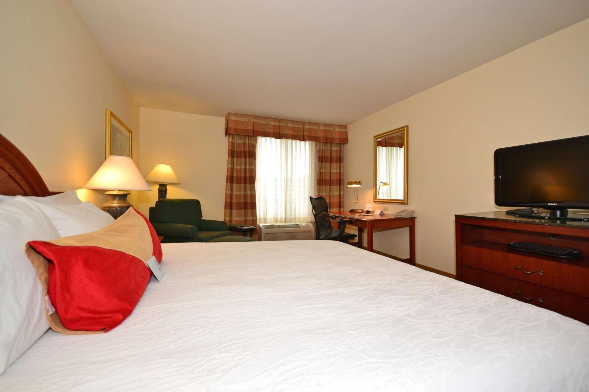 Hilton Garden Inn Tulsa Airport Dış mekan fotoğraf