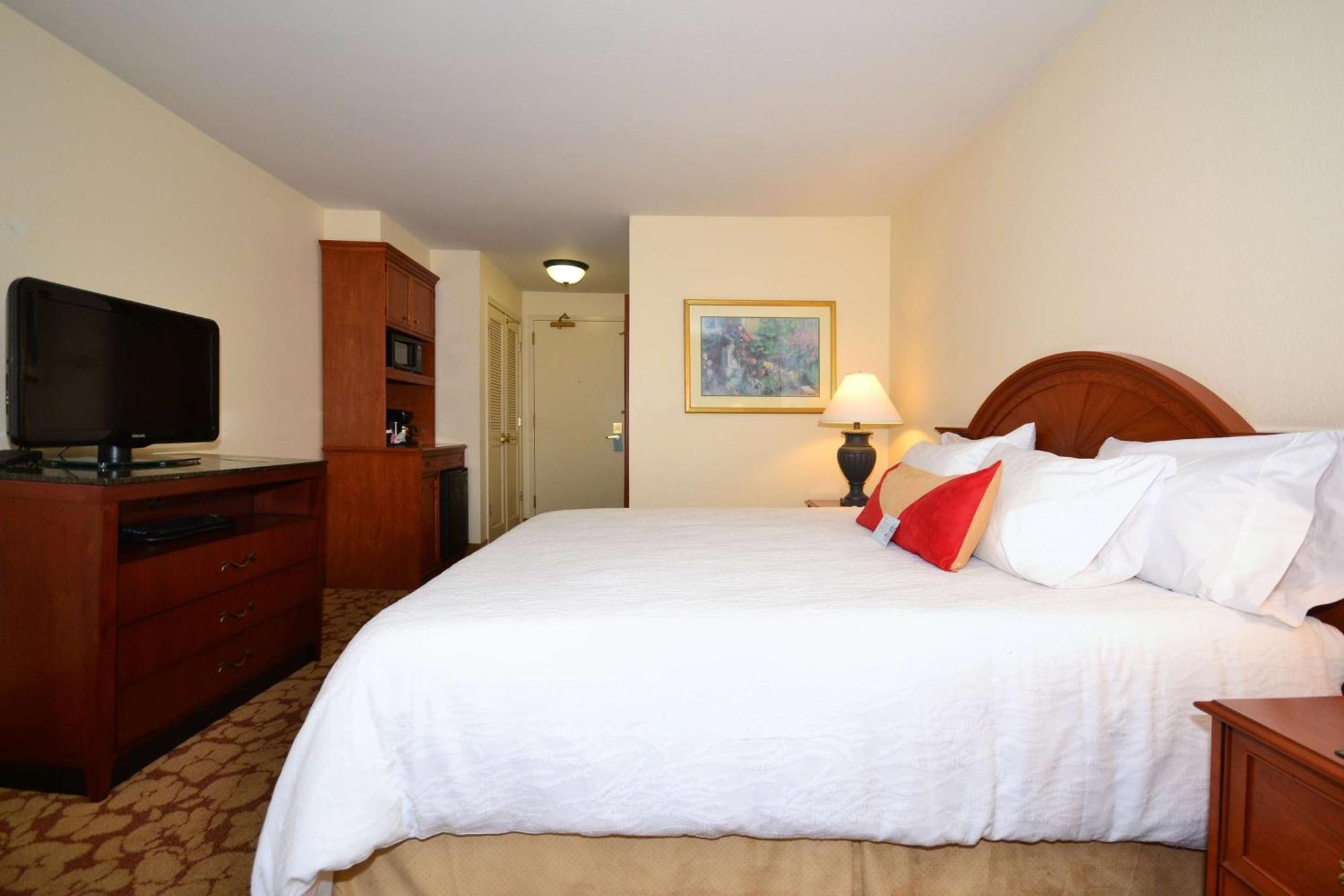 Hilton Garden Inn Tulsa Airport Dış mekan fotoğraf