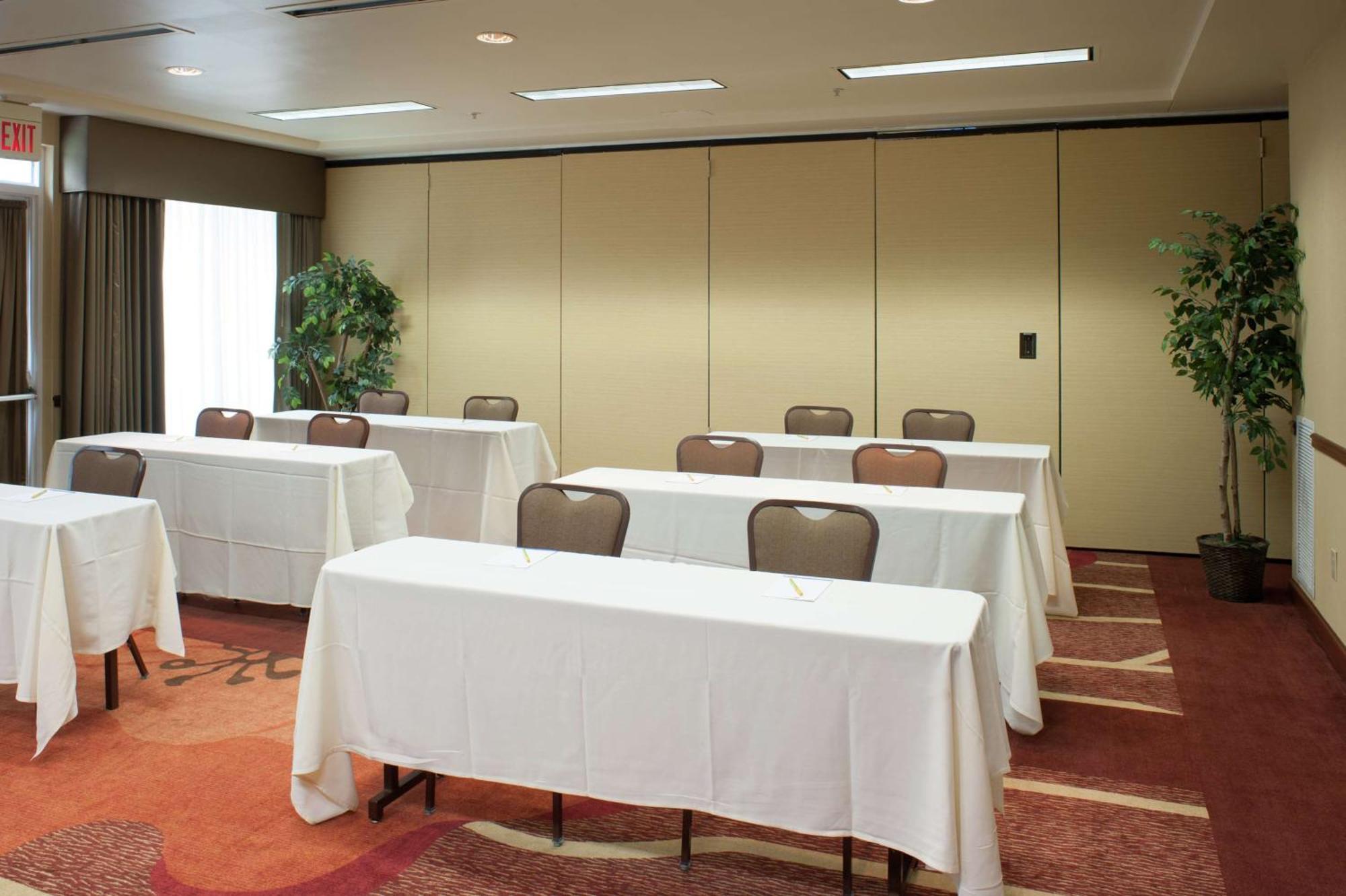 Hilton Garden Inn Tulsa Airport Dış mekan fotoğraf